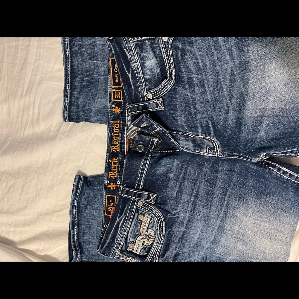 Size 30 Crop Rock Revival capris